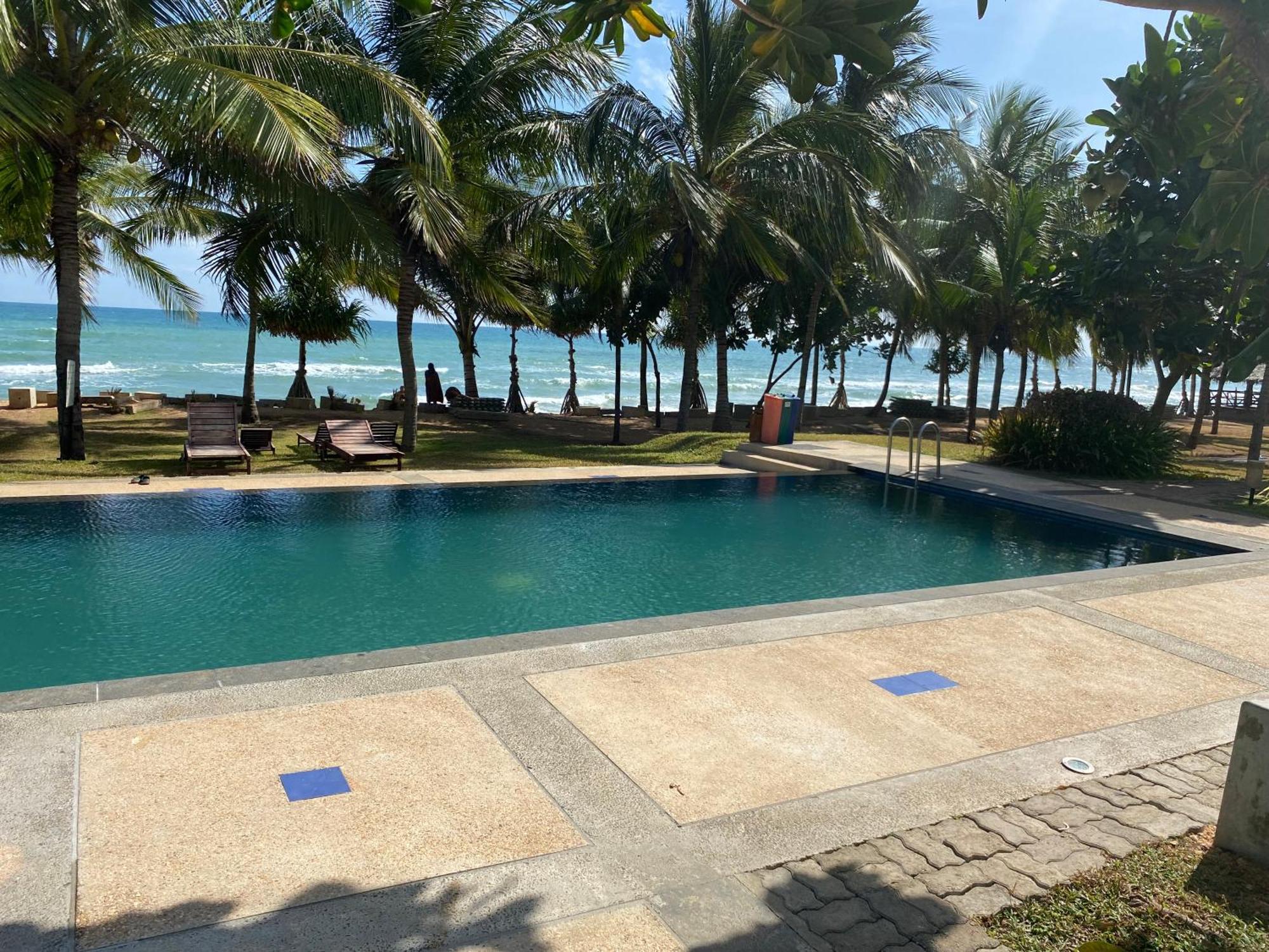 Beach Bliss ตรินโคมาลี ภายนอก รูปภาพ